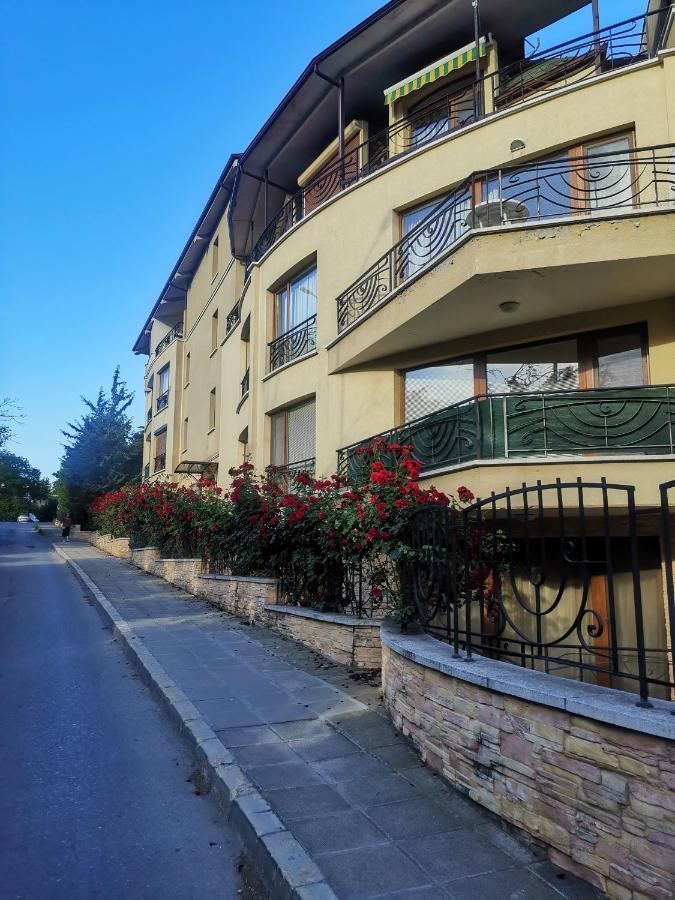 Luxury Apartment Amalfi 300 M From The Beach Varna Exterior photo