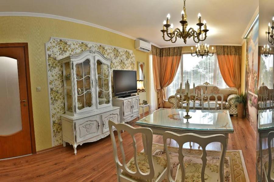 Luxury Apartment Amalfi 300 M From The Beach Varna Exterior photo